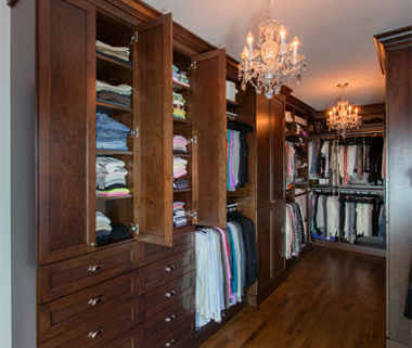 Master Walk-In Elegant Closet